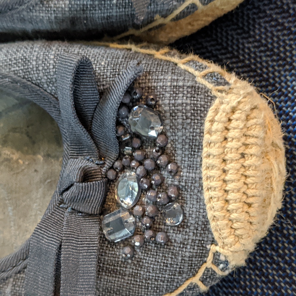 Simply Vera Vera Wang Jeweled Flats - Sz 7 - Picture 4 of 8